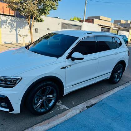 VOLKSWAGEN TIGUAN 2.0 350 TSI GASOLINA ALLSPACE R-LINE 4MOTION DSG VOLKSWAGEN TIGUAN 2.0 350 TSI GASOLINA ALLSPACE R-LINE 4MOTION DSG